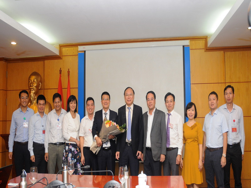 Trao quyết định bổ nhiệm ông Nguyễn Tuấn Quang giữ chức Phó Cục trưởng Cục Biến đổi khí hậu